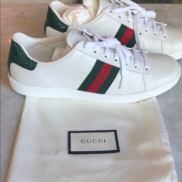 🌟GUCCI New Ace Sneakers🌟 - Picture 3 of 10